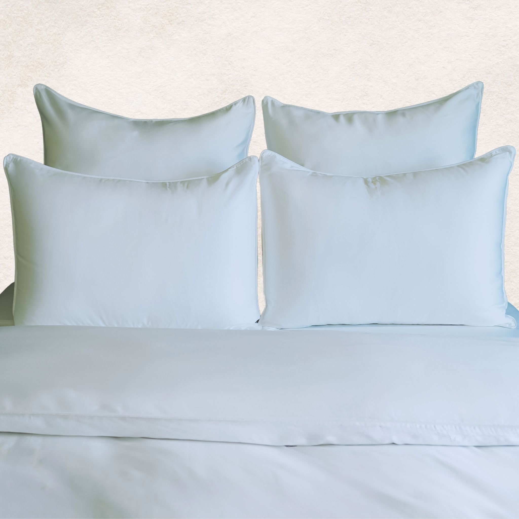 Luxury long-staple cotton queen bedding set in white