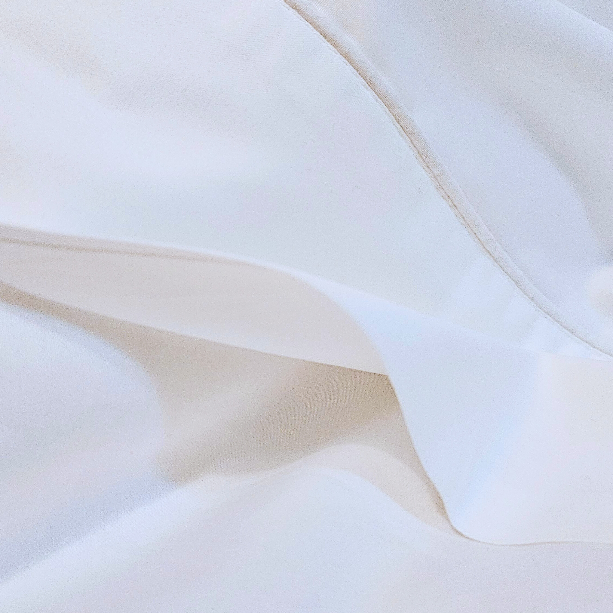 Paulette Maray Signature Piped Sateen Queen Sheet Set – Luxury Long-Staple Bedding in Snow White